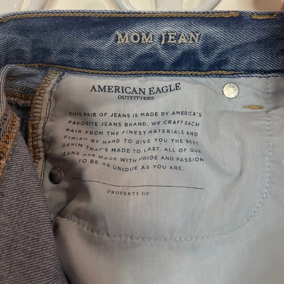 High Rise Mom Jeans Light Blue Wash with Rips - Picture 5 of 6